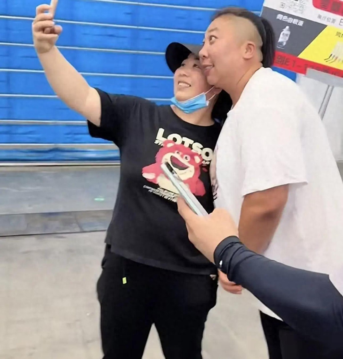 被爆黑料的网红都有谁啊,_东北雨姐资产未停_被舆论打停后资产团队是否停止