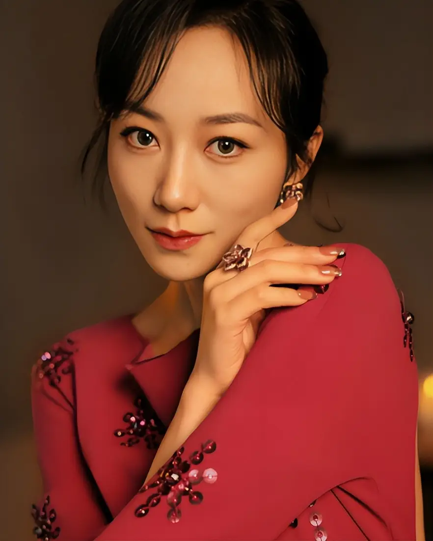 韩国女明星潜规则图_娱乐圈女著名演员潜规则_关晓彤演艺之路